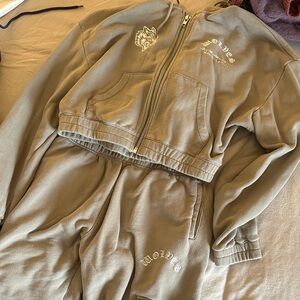 Darc Sport Cropped Hoodie & Sweatpants